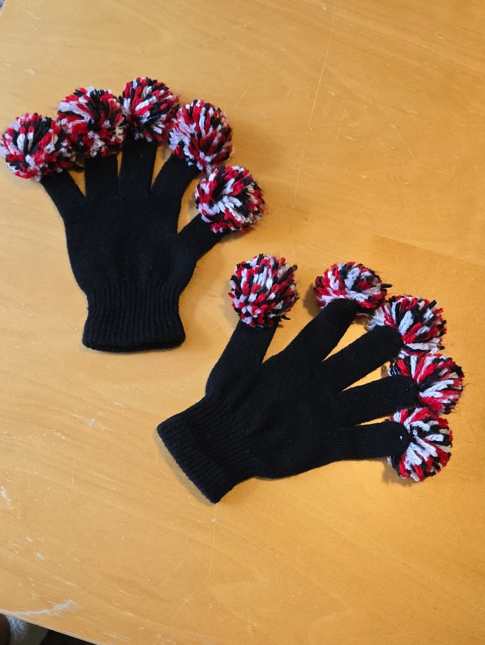 Women's Black Pom-Pom Finger Gloves
